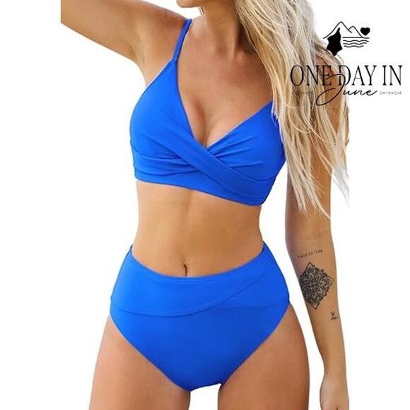 Cupshe Twist Front Bikini Swimsuit Size S - Picture 1 of 7